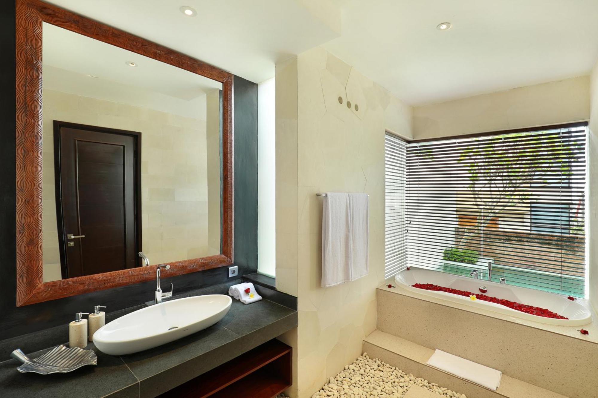 4-Br Private Pool Dharmawangsa Villa Kampial 10Min To Btdc Nusa Dua อูงาซัน ภายนอก รูปภาพ
